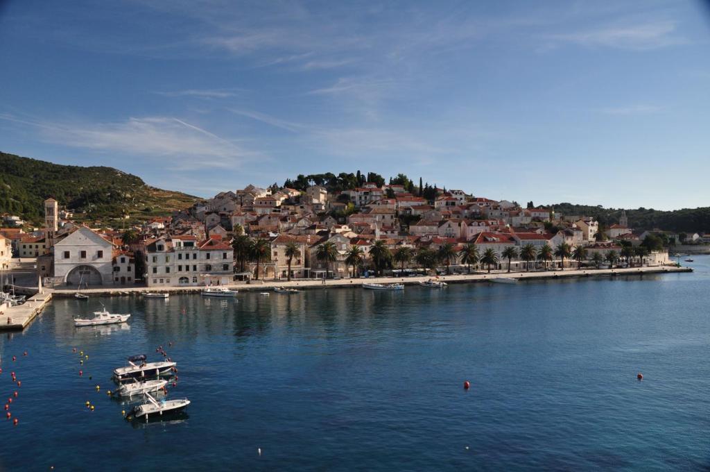 Guest House Stefica Hvar Town Eksteriør billede